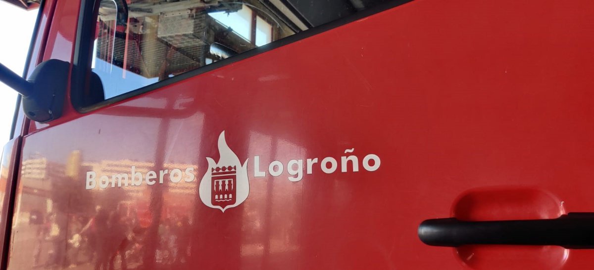 Bomberos de Logroño controlan incendio en vivienda de Agoncillo (La Rioja) sin daños personales