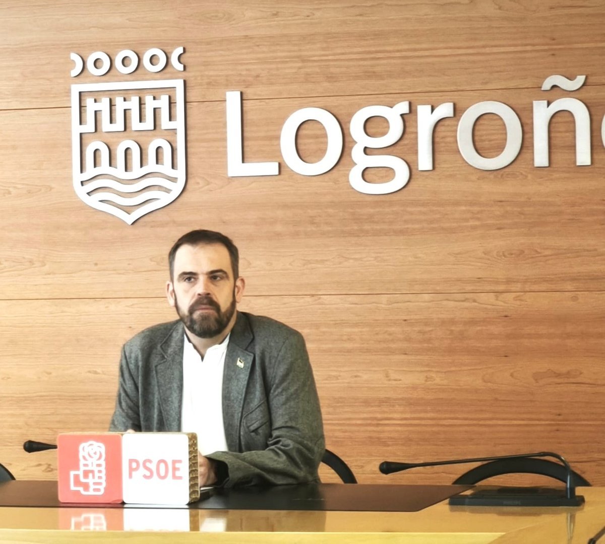 PSOE pide regresar al sorteo de VPO en Logroño tras ceder control a promotoras.