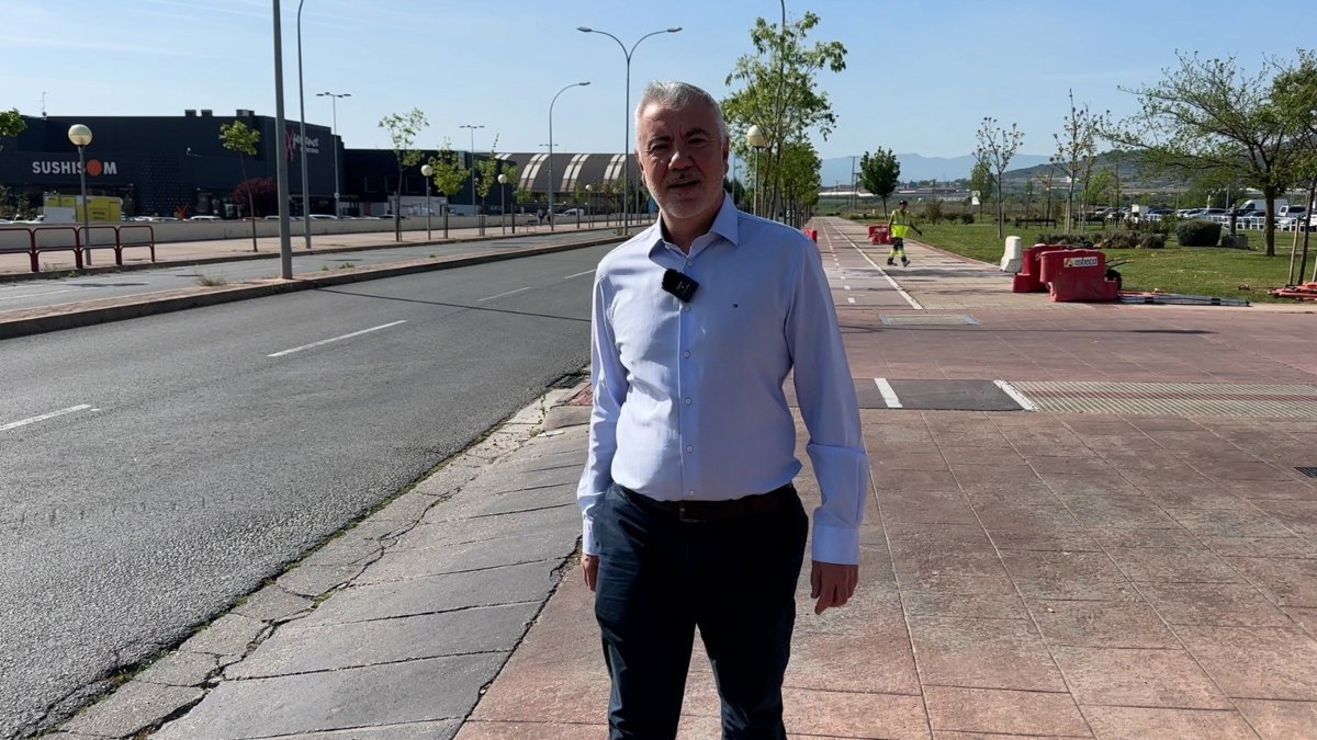 El Ayuntamiento de Logroño comienza la elevación del paso de peatones de Prado Viejo para mejorar la convivencia entre peatones y vehículos.